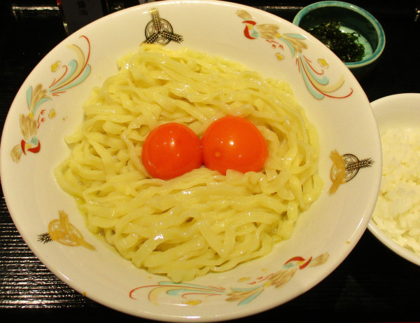 「たまごかけ麺 1000円」@つけ麺専門店 三田製麺所 新宿東口店の写真