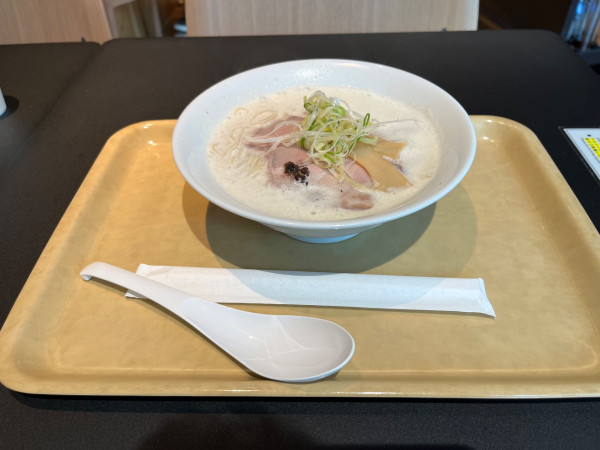 「「イロドリ」のラーメン」@POPUPラーメン 東京ミッドタウン八重洲店の写真