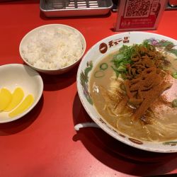 ラーメン(コッテリ) + ライス (1,050円)