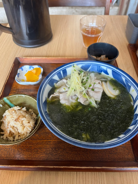 「アーサそば」@3丁目の島そば屋の写真