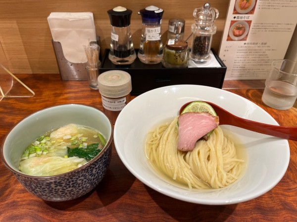 「ワンタンつけ麺（塩）」@三馬路 東京店の写真