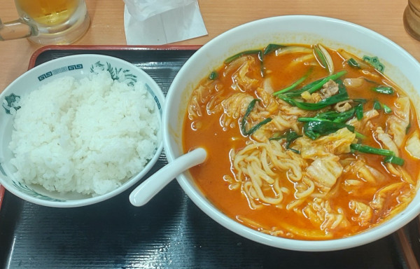 「チゲ味噌ラーメン+ライス」@日高屋 新宿中央店の写真