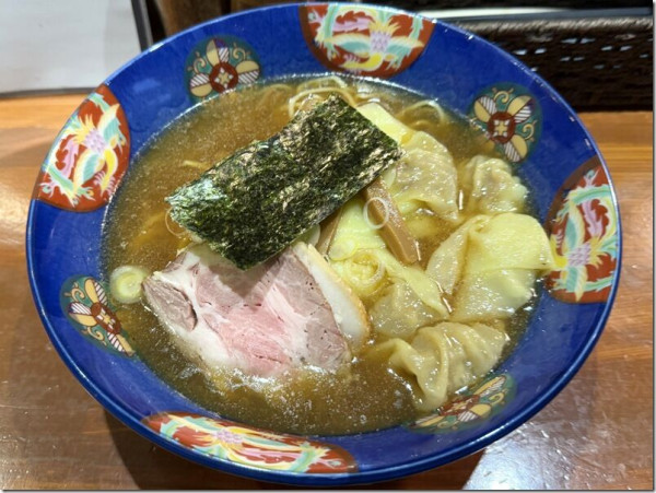 雲呑そば（1100円）