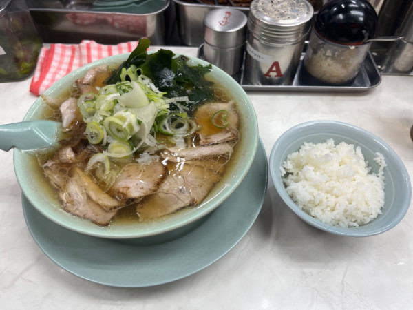 「中華そば＋ワカメ」@ニューともちんラーメンの写真