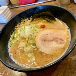 平九郎ラーメン＋半替玉