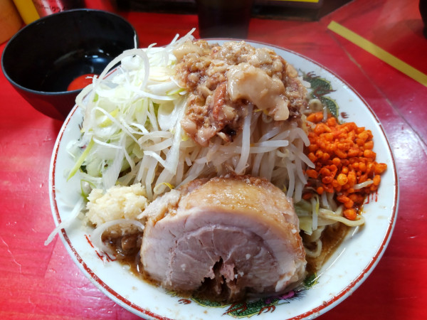 「ラーメン小＋ネギ､生たまご」@鷹の目 川口店の写真