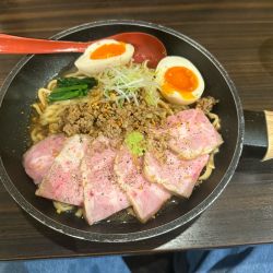 チャーシュー増し牛脂そば