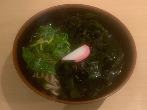 「わかめそば 500円」@立ち食い蕎麦 あずさの写真