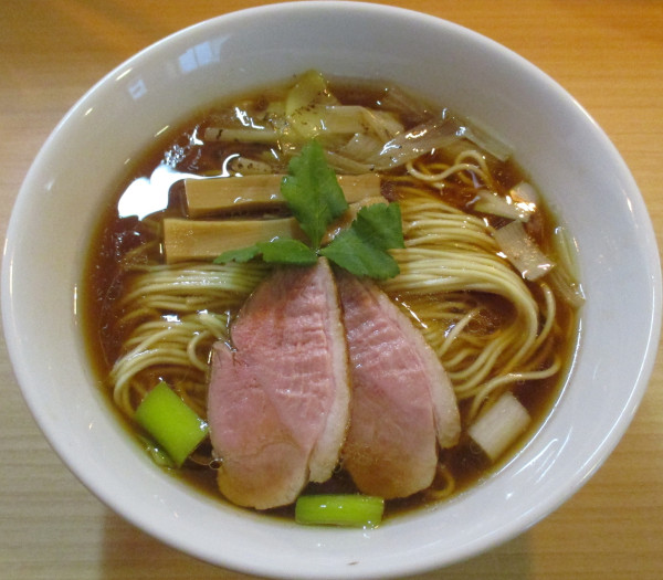 「鴨だし醤油ラーメン　980円」@麺堂にしき 池袋西口店の写真