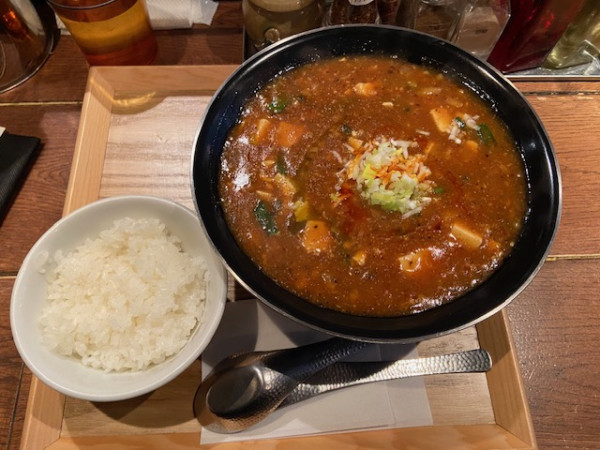 「全とろ麻婆麺+ライス」@新潟 三宝亭東京ラボ 中目黒店の写真