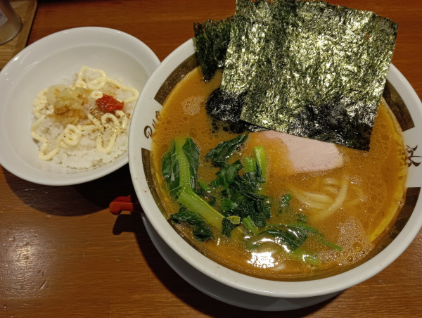 「ラーメン・並+ライス・小(¥950+50)」@麺家 龍～Ryo～の写真