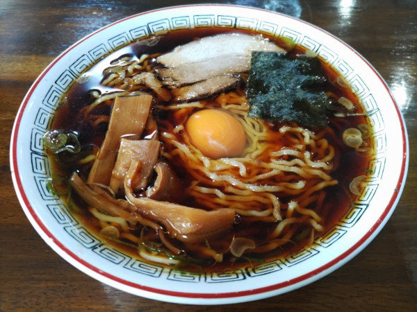 「中華そば1枚+生卵」@ふくや 妻科店の写真