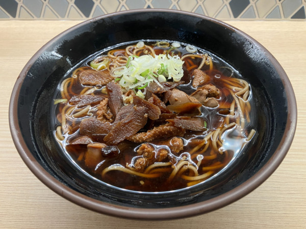 「鶏もつそば」@そば前 ちくまがわ 上田駅店の写真
