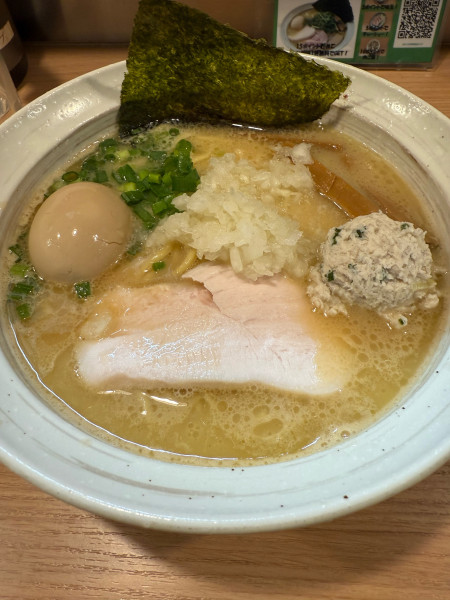 「濃厚鶏そば＋味玉（LINE来店クーポン）」@旋の写真