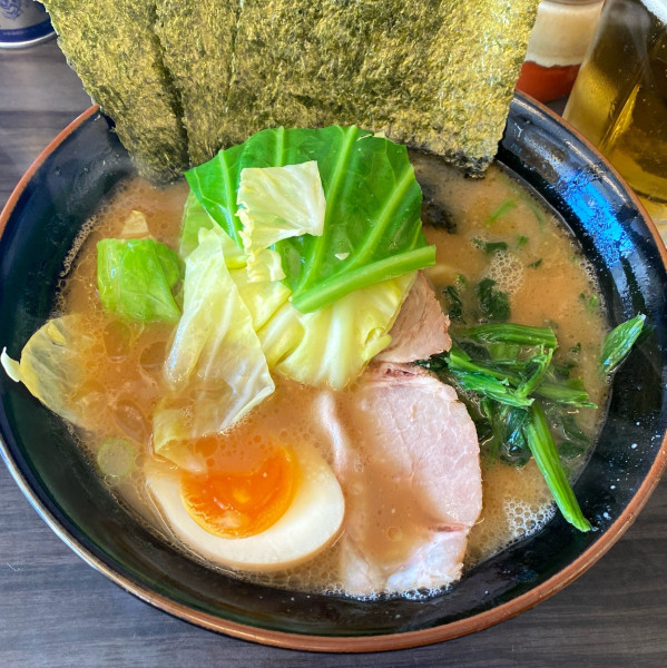 「特製朝ラー 並 850円＋生ビール 500円」@横浜家系らーめん 武術家の写真