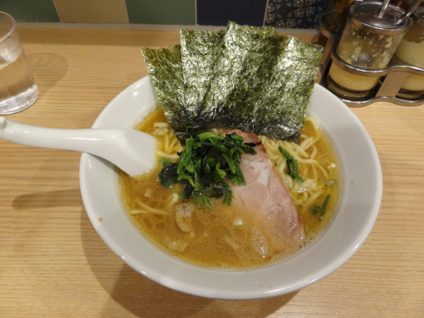 「ラーメン900円硬濃多」@ラーメンモンタナ 秋葉原店の写真