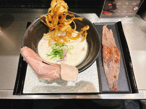 「鶏soba」@鶏soba 座銀 KITTE丸の内店の写真