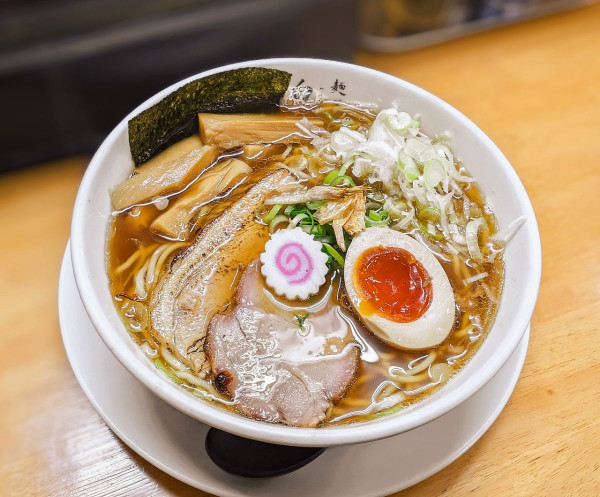 「白えび醤油ラーメン【期間·数量限定】」@麺屋 白神の写真