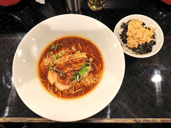 「【限定】赤味噌とフォアグラ」@トーキョーニューミクスチャーヌードル 八咫烏 CHIKARABOの写真