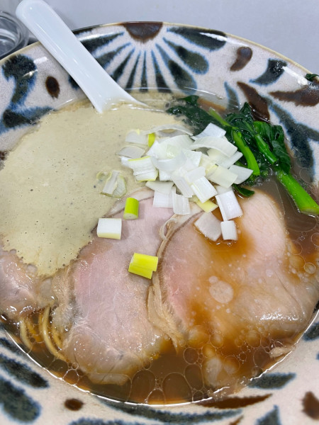 「限定　牡蠣バター醤油リミテッド」@自家製麺SHINの写真