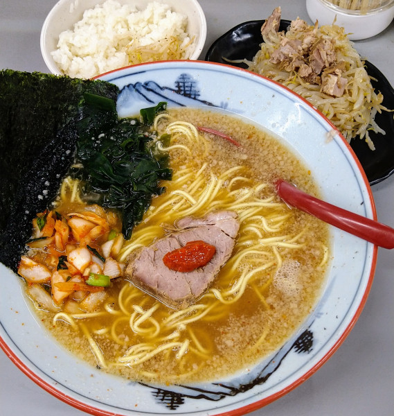 「味噌ラーメン+別皿もやし､半ライス」@ラーメンショップ 122号騎西店の写真