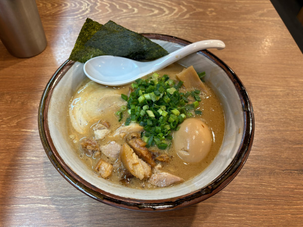 「得製らーめん」@風雲児 吉祥寺店の写真