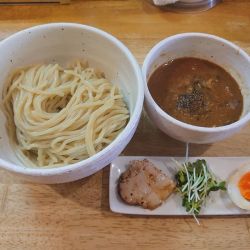 つけ麺KURO（麺中盛り）