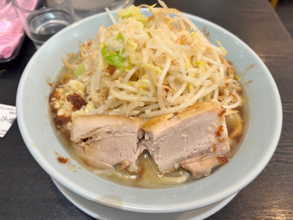 「エビースター大麺　ニンニク」@らぁめん大山 アトレ川崎店の写真