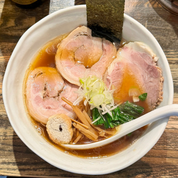 「チャーシュー醤油ラーメン」@RAMEN CiQUEの写真