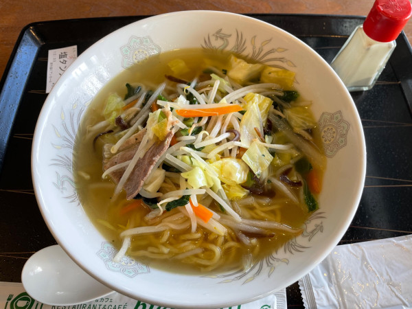 「たっぷり野菜の塩タンメン　￥９００」@bien mallの写真