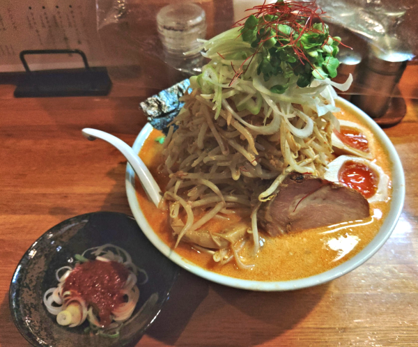 「【限定】白湯辛味噌 ￥1200（麺半分）」@麺屋 鶏口の写真