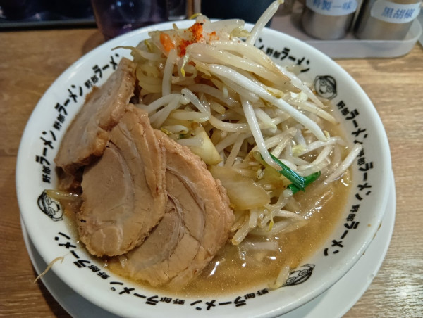 「豚骨野郎　クーポン豚一枚」@野郎ラーメン 高田馬場店の写真
