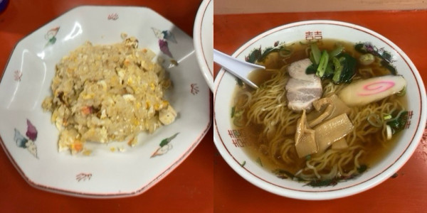 「半チャーハン・ラーメン　850円」@栄華の写真