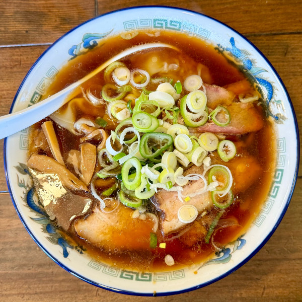 「ワンタンメン（醤油・麺少なめ）¥1,200」@麺 島むらの写真