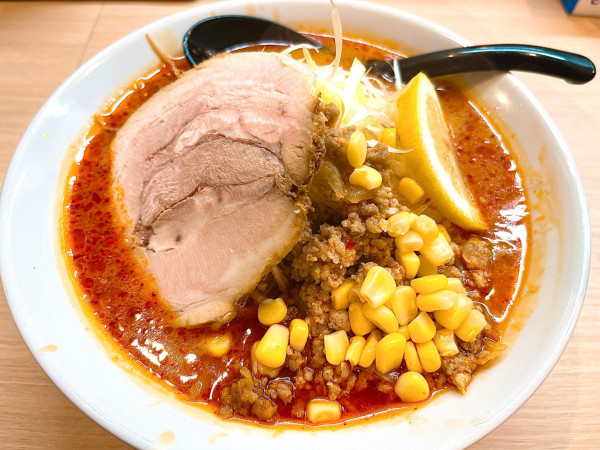 「火山らぁめん（辛味噌）1100円」@旭川らあめん やまるの写真