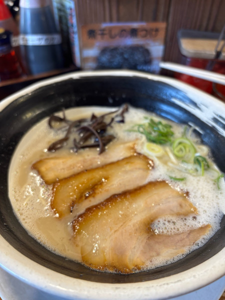 「濃厚豚骨ラーメン」@濃厚とんこつラーメン てっぺい 茨木総本店の写真