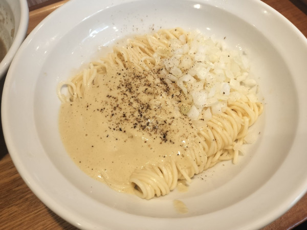 「浅利とガーリックバターの和え玉　400円」@麺処 にぼし香 菊名店の写真