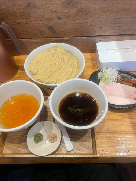 「つけ麺300g麺増量200gコーチン油牡蠣油」@麺屋鈴春の写真
