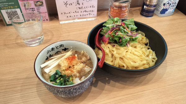 「背脂生姜醤油つけめん」@小麦と肉 桃の木の写真