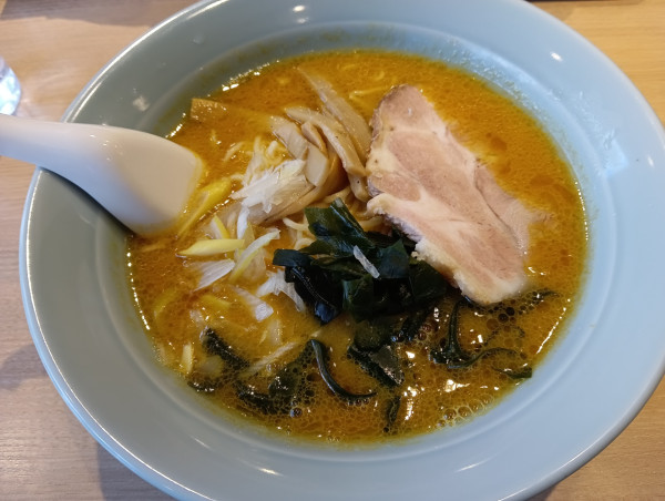 「味噌カレーらーめん」@らーめん ろくはうすの写真