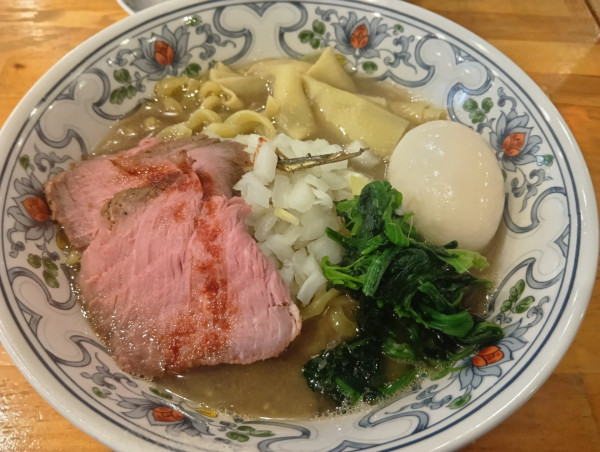 「すごい味玉煮干しラーメン大盛」@ビーフキッチンスタンド 西新宿店の写真