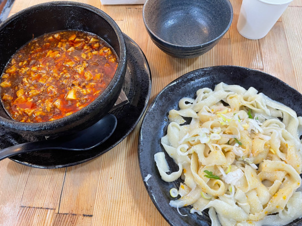 「麻婆つけ刀削麺　￥９００」@福来源の写真
