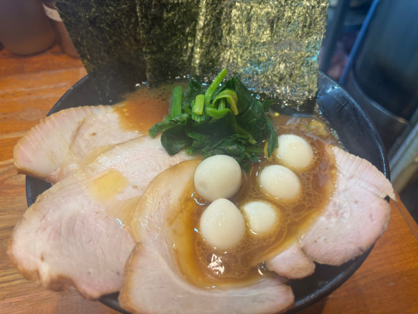 「チャーシュー麺、うずら」@末廣家の写真