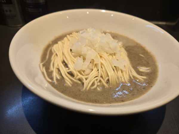 「特濃かけソバ(醤油)」@煮干乱舞の写真