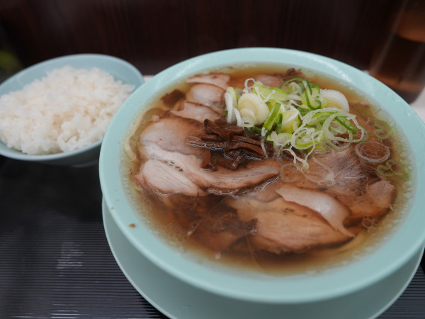 「中華そば＋めし大」@新橋ニューともちんラーメン 神保町店の写真