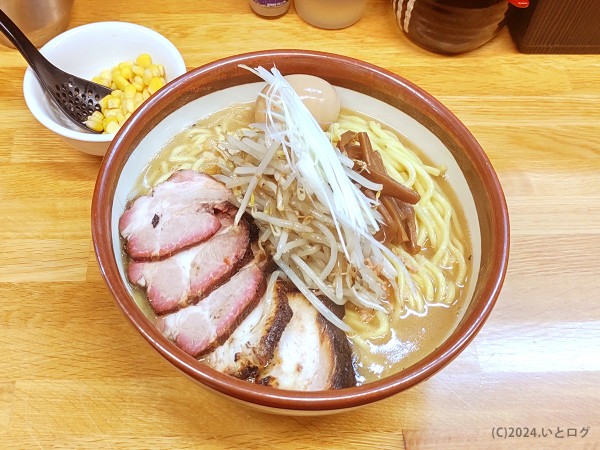 「味玉ちゃーしゅー味噌らーめん（＋コーン）」@味噌っ子 ふっくの写真