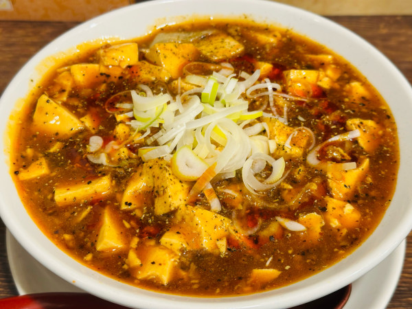 「マーボー麵 刀削麺 930円」@元祖打卤麺 香辣居 8号店の写真