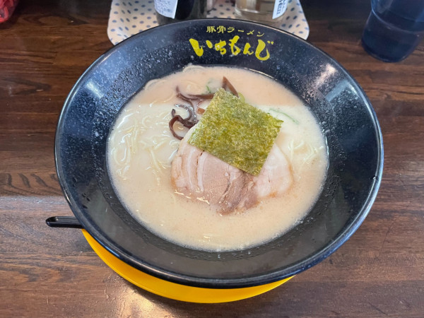 「塩豚骨ラーメン」@豚骨ラーメン いちもんじ 北本店の写真