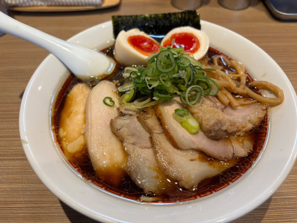 「特製中華そば　醤油」@ROCK'ANDOの写真