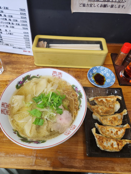 「塩ワンタンメンと餃子」@支那そば一麺 豊里店の写真